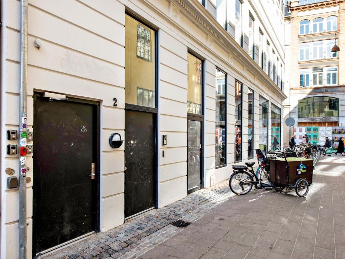 Sanders Leaves - Chic Three-Bedroom Apartment In Downtown Kopenhagen Exterior foto