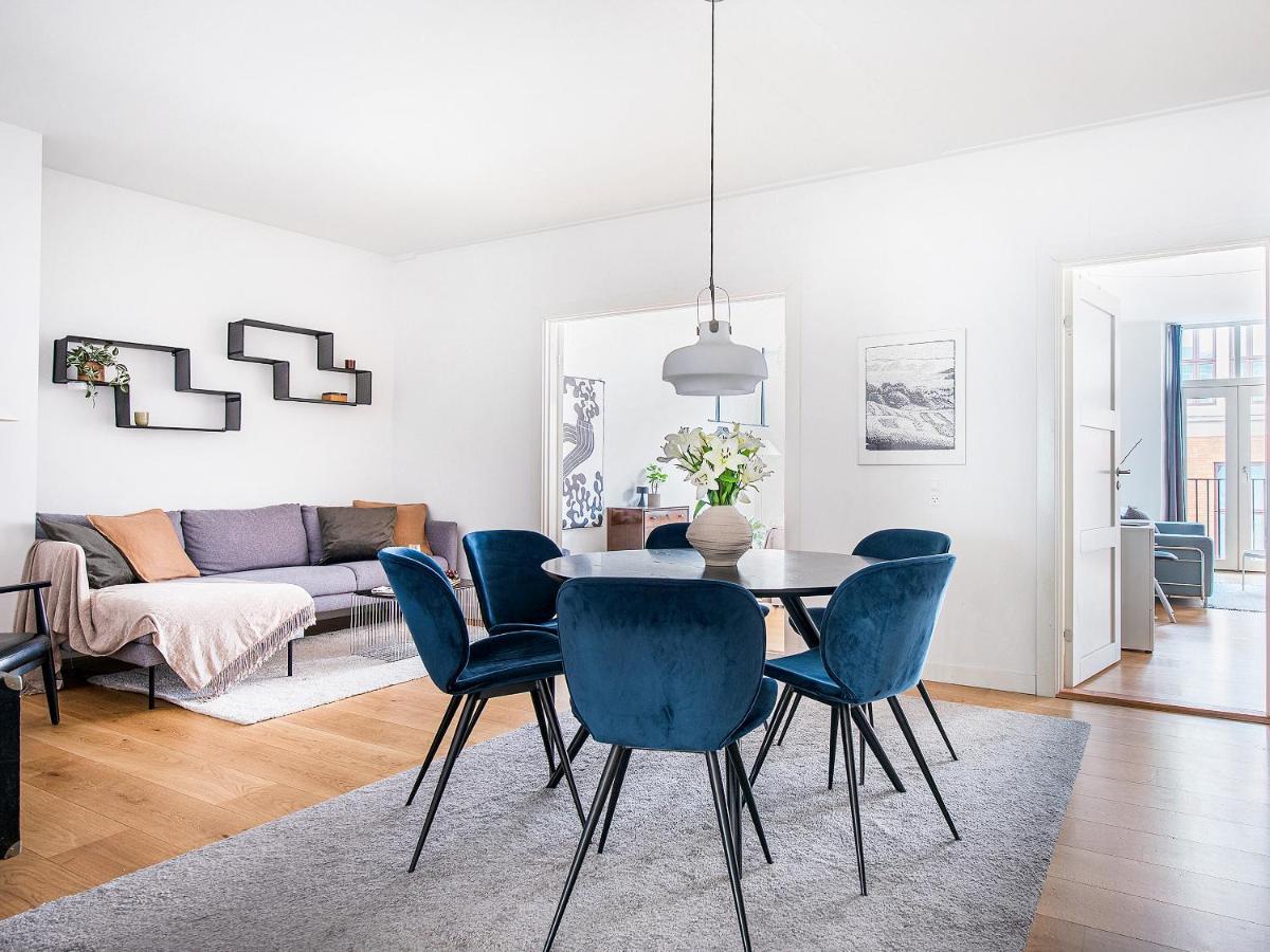 Sanders Leaves - Chic Three-Bedroom Apartment In Downtown Kopenhagen Exterior foto