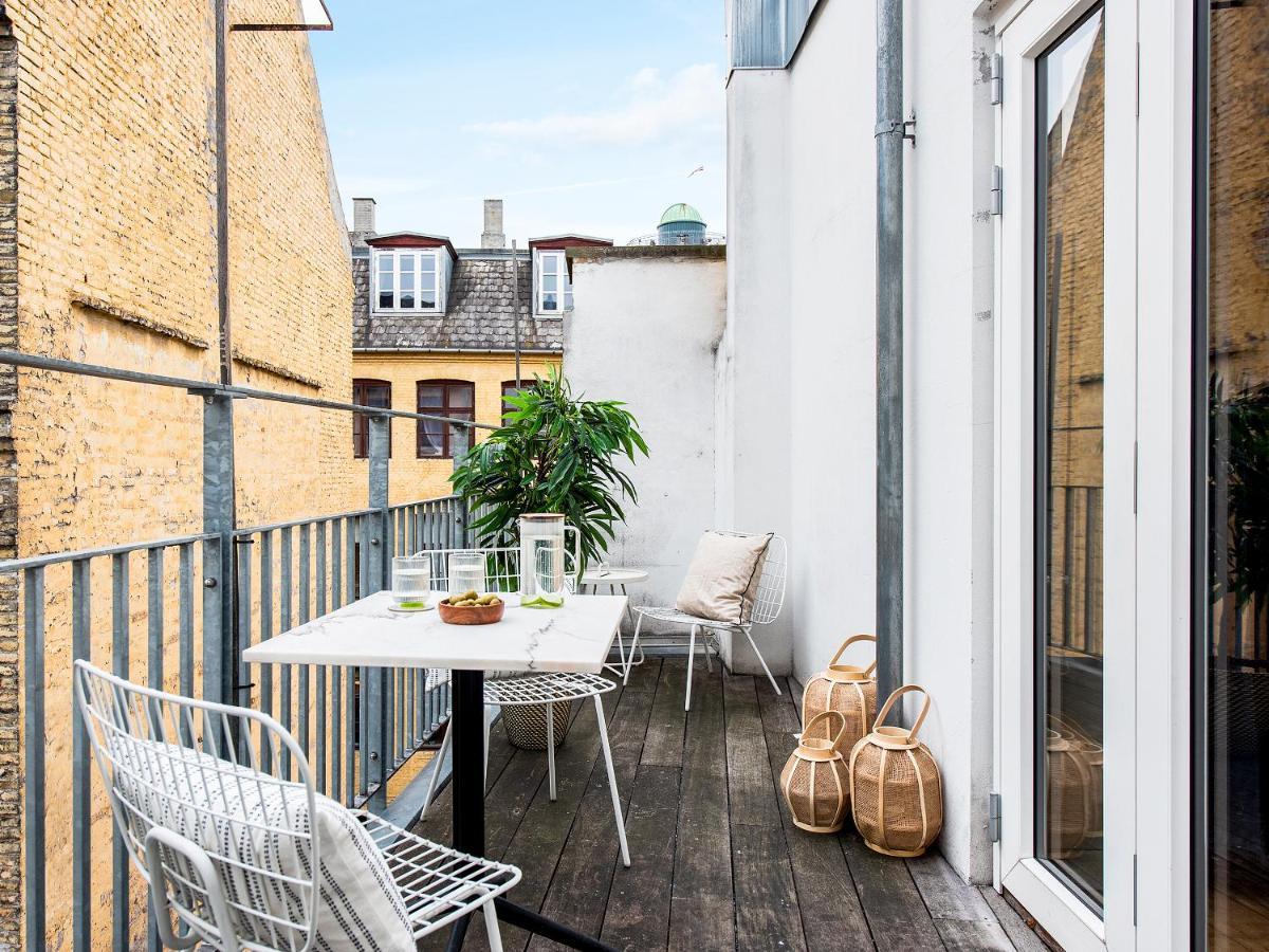 Sanders Leaves - Chic Three-Bedroom Apartment In Downtown Kopenhagen Exterior foto