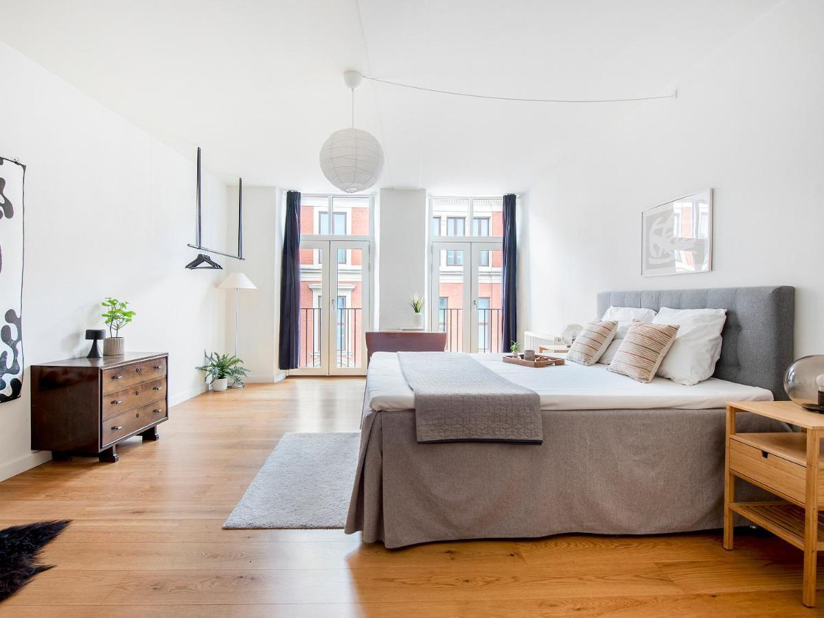 Sanders Leaves - Chic Three-Bedroom Apartment In Downtown Kopenhagen Exterior foto