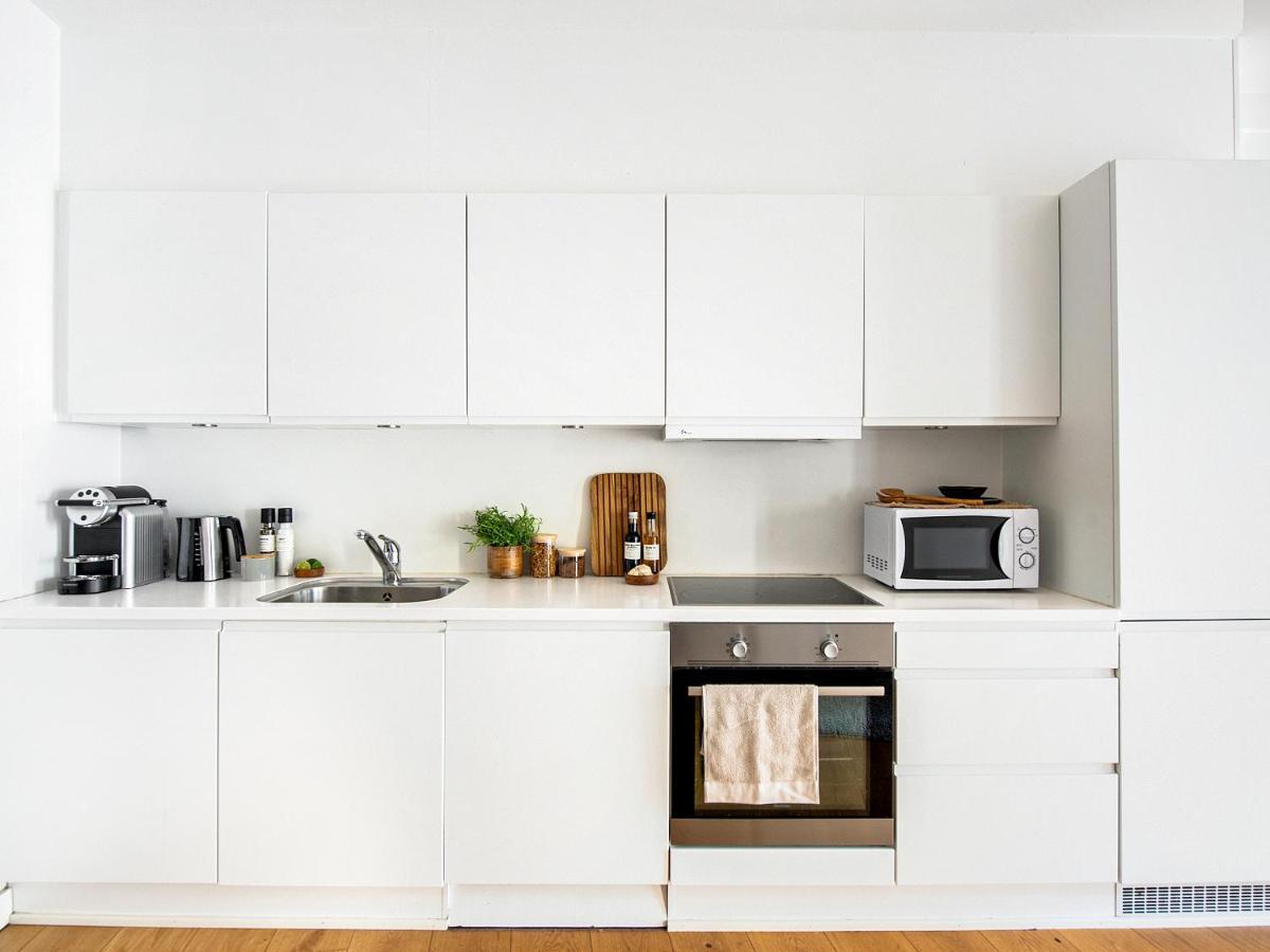Sanders Leaves - Chic Three-Bedroom Apartment In Downtown Kopenhagen Exterior foto
