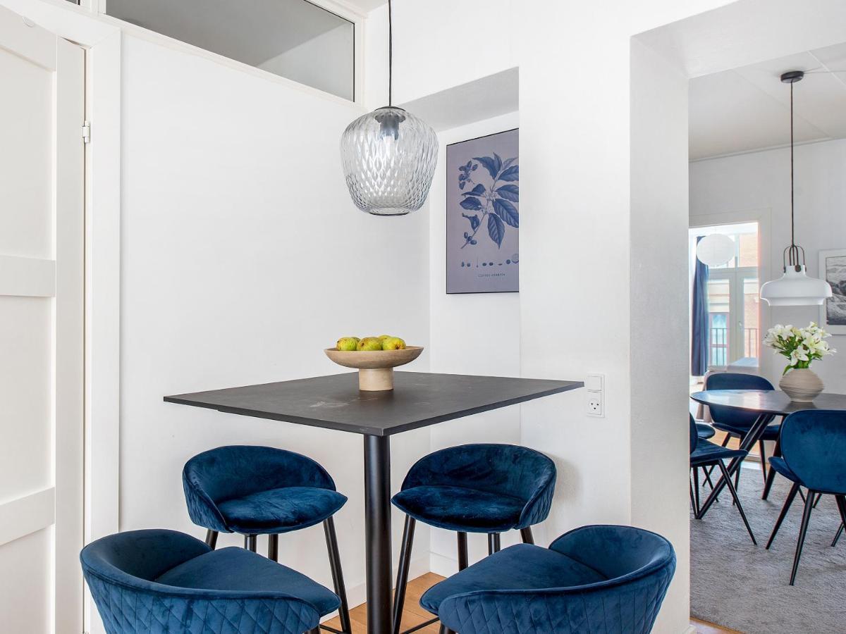 Sanders Leaves - Chic Three-Bedroom Apartment In Downtown Kopenhagen Exterior foto